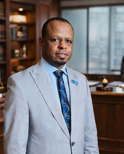 صورة د. صالح أحمد الشادلي